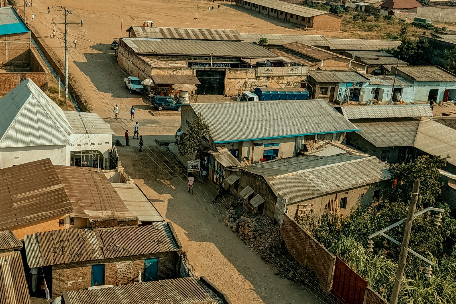 Quartier urbain de Bujumbura, illustrant le contexte de construction suivi par le bureau d'études au Burundi